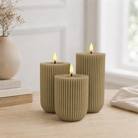LED blockljus 3 st. 10, 12,5 och 15 cm Räfflade vaxljus med Resin, Latte