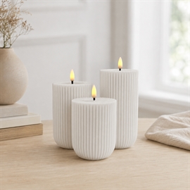 LED Blockljus 3 st. 10, 12,5 och 15 cm Räfflade Vaxljus med Resin, Whisper White